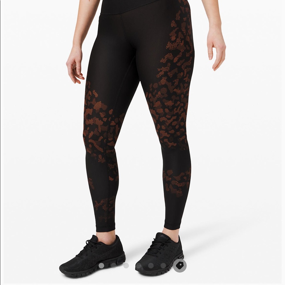 LuluLemon Mapped-Out Highrise Legging size 6 NWOT